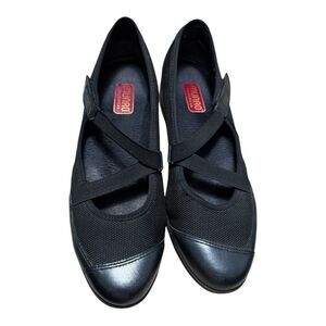 MUNRO Mary Janes with Crisscross Straps black leather and fabric size 8m